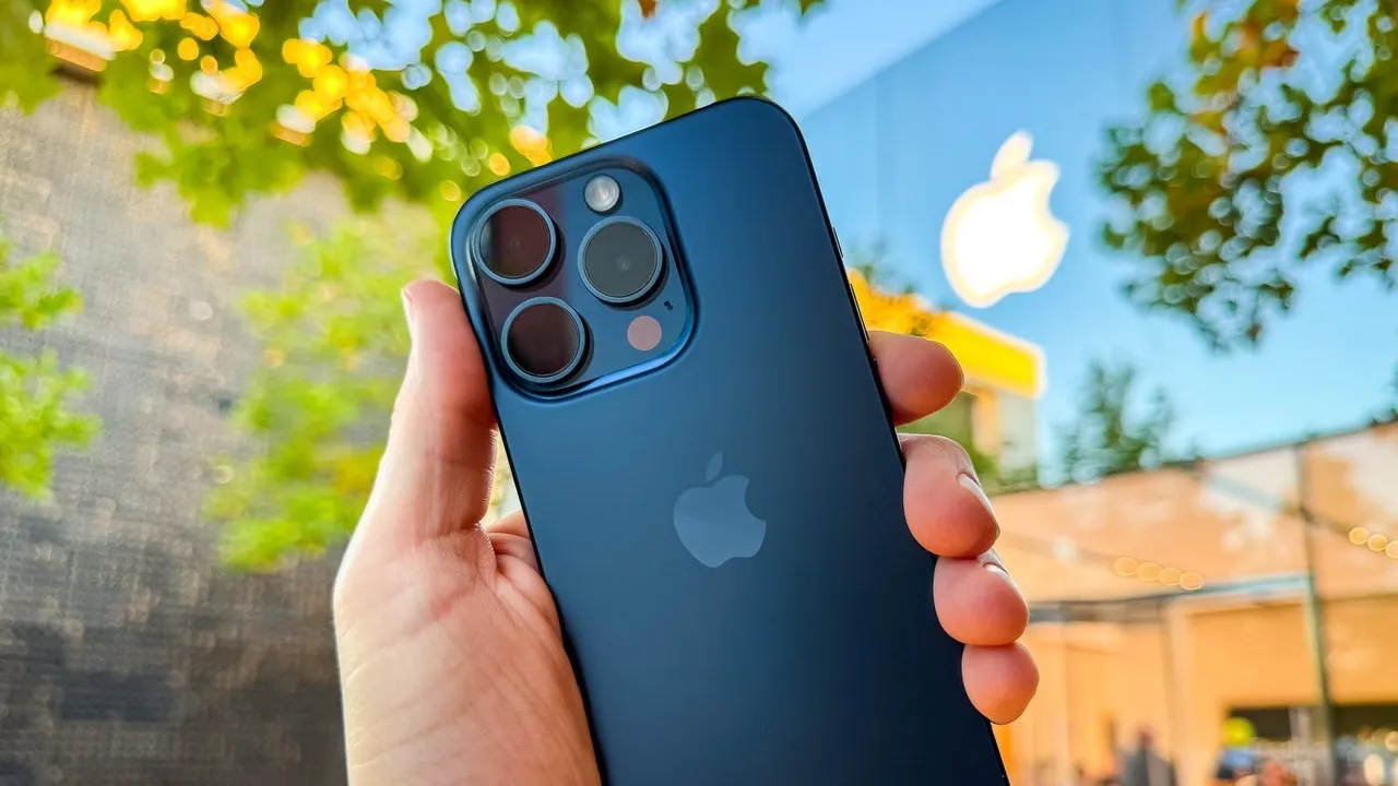 Hala güncelleme gelmedi! iPhone 16 Pro, kullanıcıları çıldırttı!