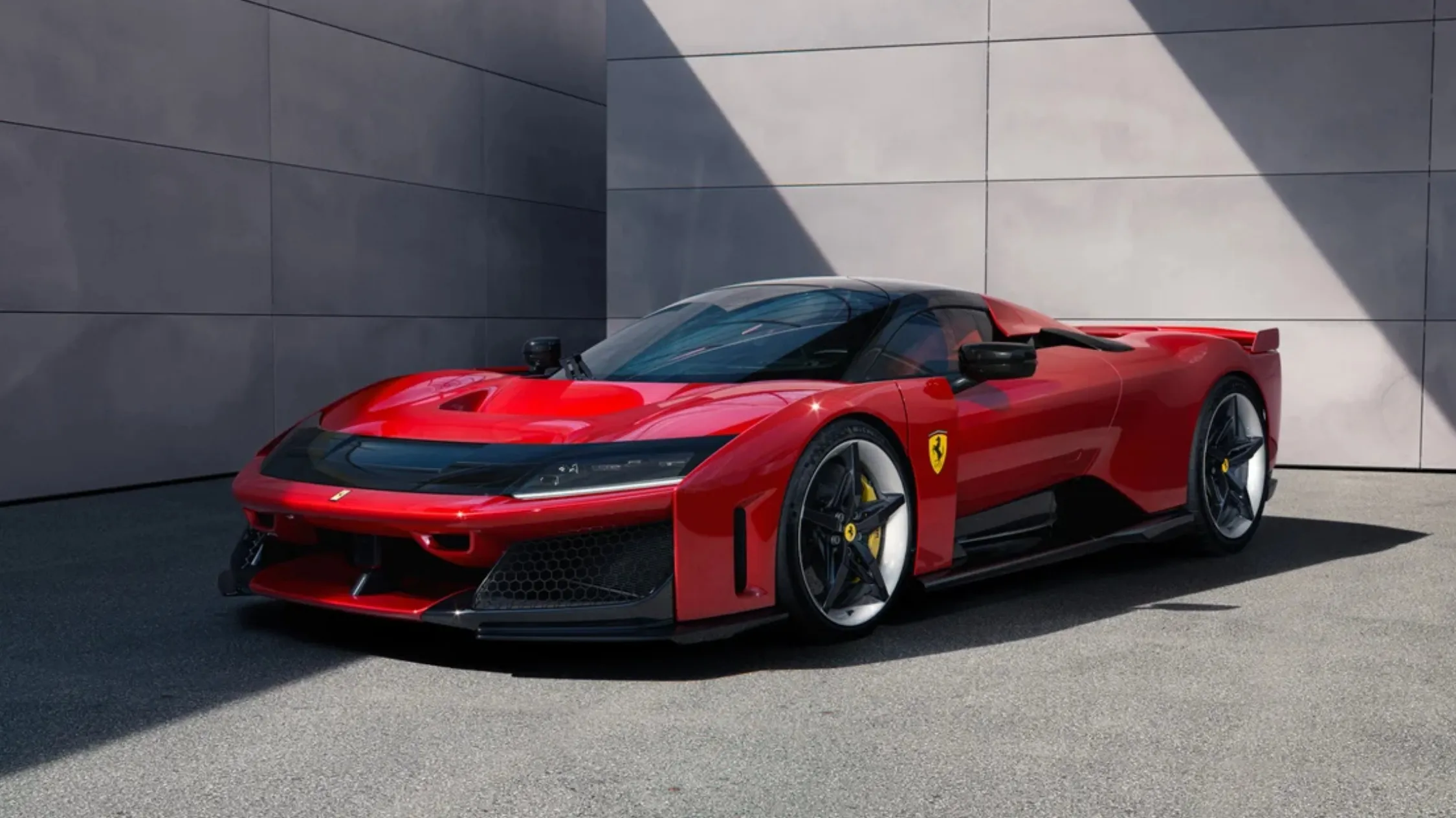 Yeni Ferrari F80 üretime başladı! İşte özellikleri